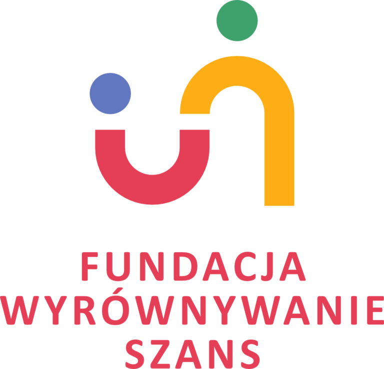 Logo: Czerwony napis wielkimi literami: Fundacja Wyrównywanie Szans, a nad nim czerwono-pomaranczowy szlaczek